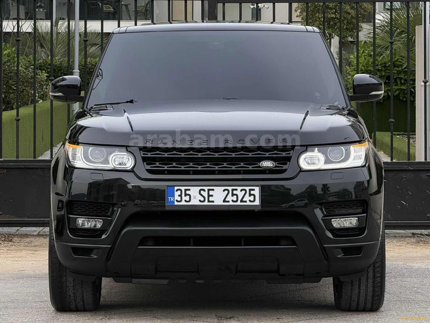 Galeriden Land Rover Range Sport 3.0 SDV6 HSE Dynamic 2015 Model İzmir 249.000 km Siyah 2