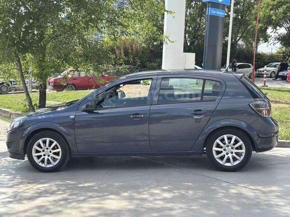 Otomatik. Opel Astra 1.6 Enjoy 2010 Model 