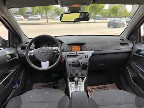 Otomatik. Opel Astra 1.6 Enjoy 2010 Model 