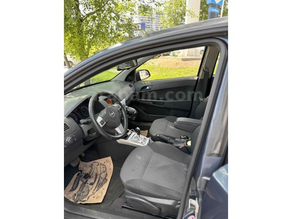 Otomatik. Opel Astra 1.6 Enjoy 2010 Model 