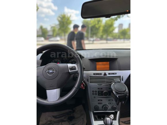 Otomatik. Opel Astra 1.6 Enjoy 2010 Model 