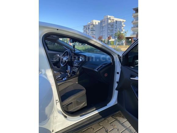 Sahibinden Ford Focus 1.6 TDCi Titanium 2015 Model 