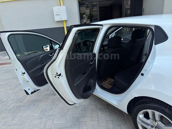 Galeriden Renault Clio 0.9 TCe Touch 2019 Model Mersin