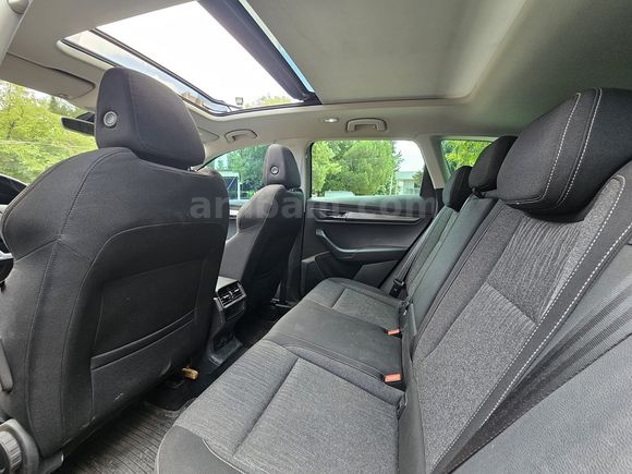 2019 MODEL 123 KM SKODA KAROQ