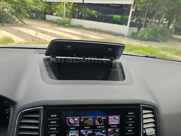 2019 MODEL 123 KM SKODA KAROQ