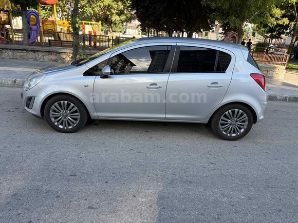 Sahibinden Opel Corsa 1.4 Twinport Active 2013 Model 