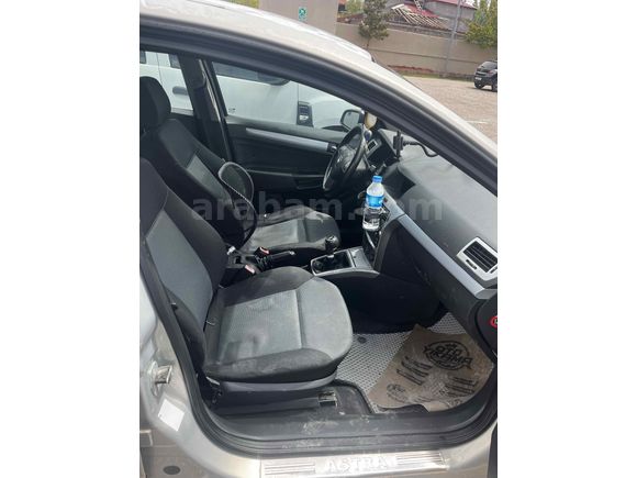 Memurdan  Opel Astra 1.3 CDTI Enjoy 2006 Model 
