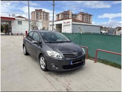 Sahibinden Toyota Auris 1.4 D-4D Comfort Extra 2011 Model  165.000 km Gri