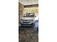Sahibinden Citroen Berlingo 1.6 HDi Selection 2015 Model  195.000 km Beyaz
