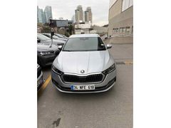 Sahibinden Skoda Octavia 1.5 e-Tec Premium 2023 Model İstanbul 30.000 km Gri (Gümüş)