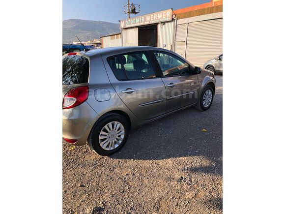 Sahibinden Renault Clio 1.2 Tom Edition 2010 Model 