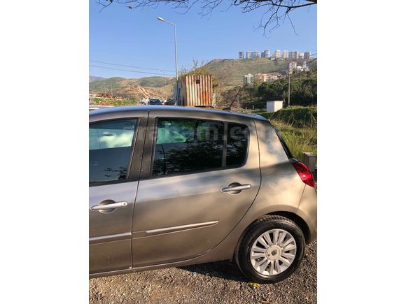Sahibinden Renault Clio 1.2 Tom Edition 2010 Model 
