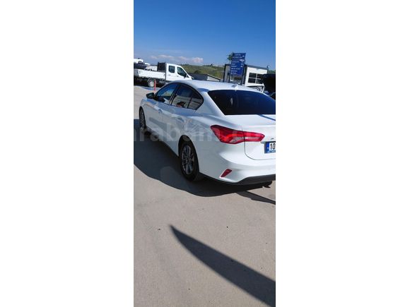 Sahibinden Ford Focus 1.5 EcoBlue Titanium Stil 2024 Model