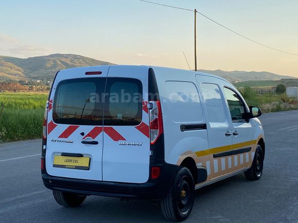 Galeriden Renault Kangoo Express 1.5 dCi Maxi Joy 2016 Model Sivas