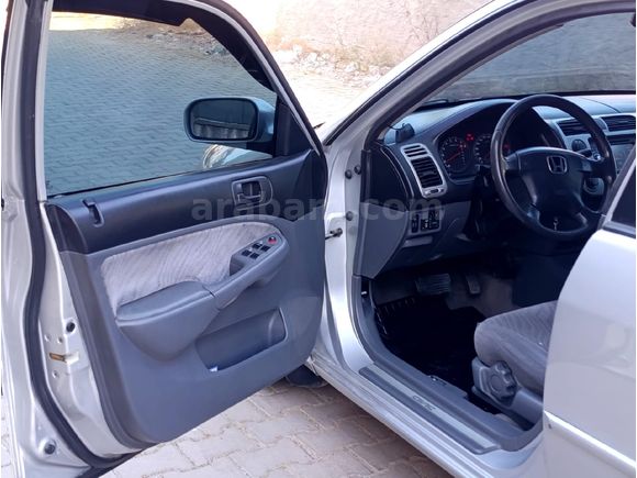 Sahibinden Honda Civic 1.6i VTEC LS 2002 Model