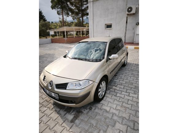 SAFKAN BENZİN OTOMATİK 1.6 16V HB MEGANE 2