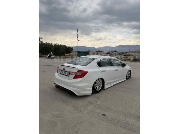 Sahibinden Honda Civic 1.6i VTEC Eco Elegance 2012 Model 
