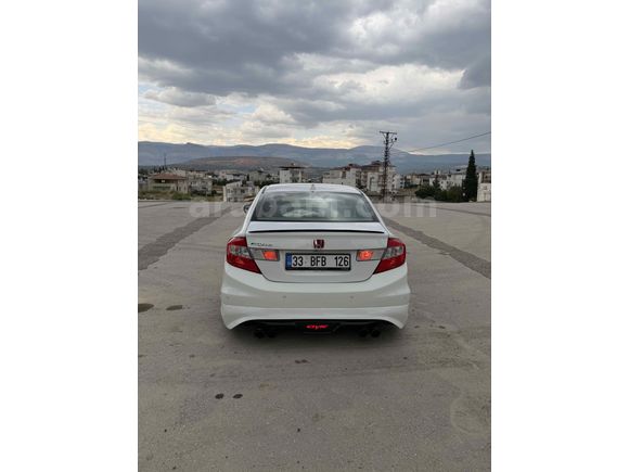 Sahibinden Honda Civic 1.6i VTEC Eco Elegance 2012 Model 