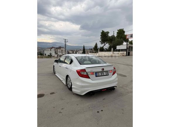 Sahibinden Honda Civic 1.6i VTEC Eco Elegance 2012 Model 