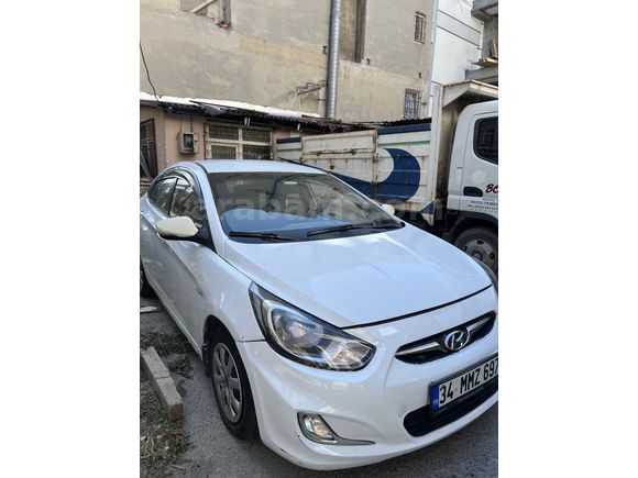 Sahibinden Hyundai Accent Blue 1.6 CRDI Mode 2012 Model 