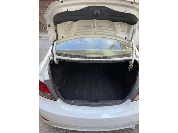 Sahibinden Hyundai Accent Blue 1.6 CRDI Mode 2012 Model 