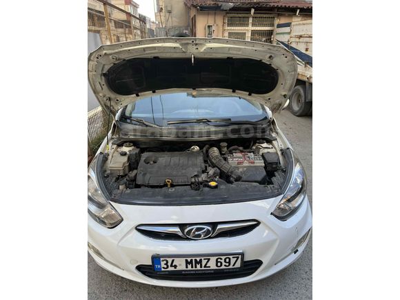 Sahibinden Hyundai Accent Blue 1.6 CRDI Mode 2012 Model 