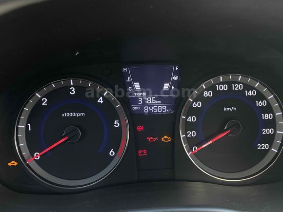 Sahibinden Hyundai Accent Blue 1.6 CRDI Mode Plus 2014 Model 