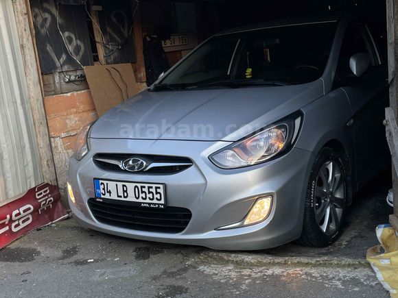 Sahibinden Hyundai Accent Blue 1.6 CRDI Mode Plus 2014 Model 