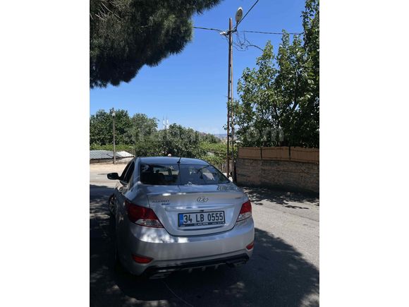 Sahibinden Hyundai Accent Blue 1.6 CRDI Mode Plus 2014 Model 