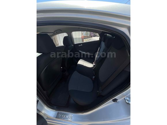 Sahibinden Hyundai Accent Blue 1.6 CRDI Mode Plus 2014 Model 