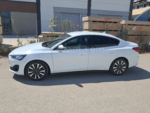 Sahibinden Ford Focus 1.5 EcoBlue Titanium X 2023 Model