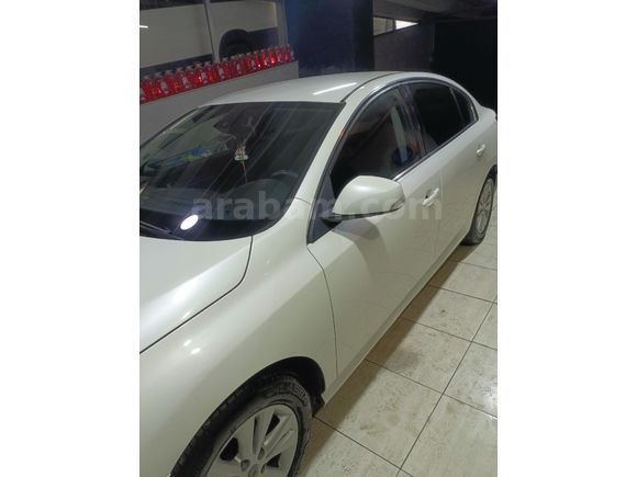 Sahibinden Renault Latitude 1.5 dCi Expression 2012 Model Konya 240.000 km Beyaz