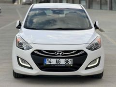 Hyundai i30 1.6 CRDi Style 2014ÇIKIŞLI Ankara 184.000 km Beyaz