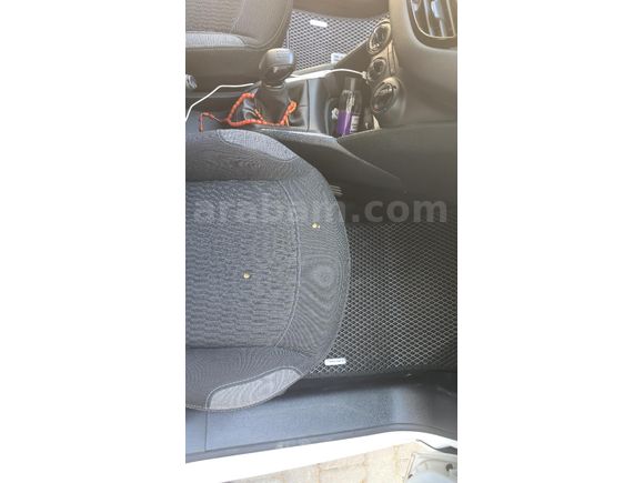 2. Sahibinden peugeot 208