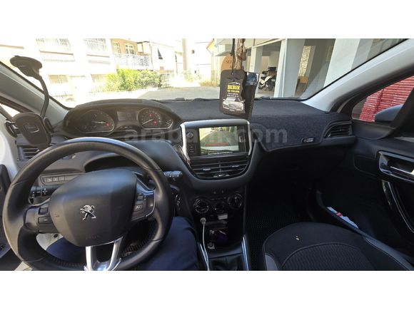 2. Sahibinden peugeot 208