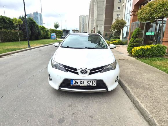 Sahibinden Hasarsız Toyota Auris 1.4 D-4D Active Skypack 2013 Model 