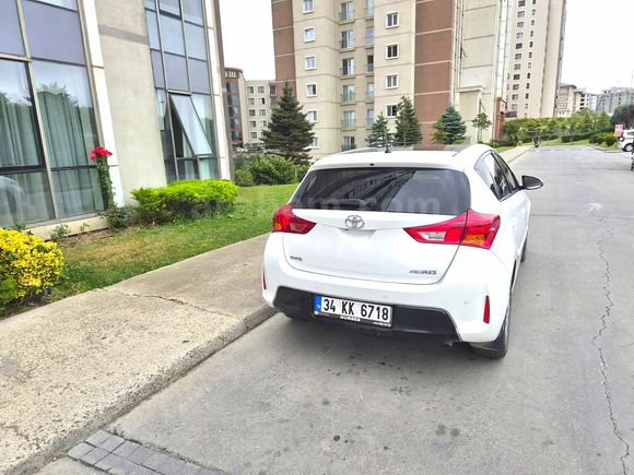 Sahibinden Hasarsız Toyota Auris 1.4 D-4D Active Skypack 2013 Model 