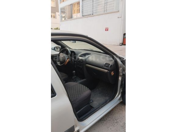 Sahibinden Renault Clio 1.2 Authentique 2005 Model
