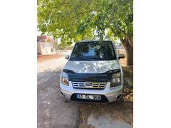 Sahibinden Ford Tourneo Connect 1.8 TDCI Blackline 2012 Model