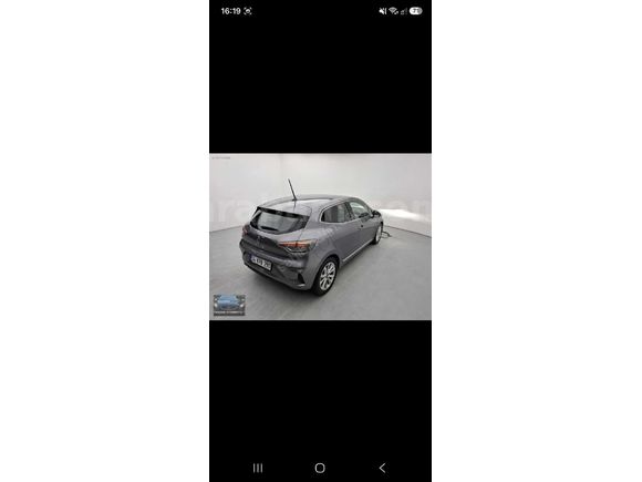 Galeriden Renault Clio 1.0 TCe Evolution 2024 Model İstanbul 70.000 km Füme