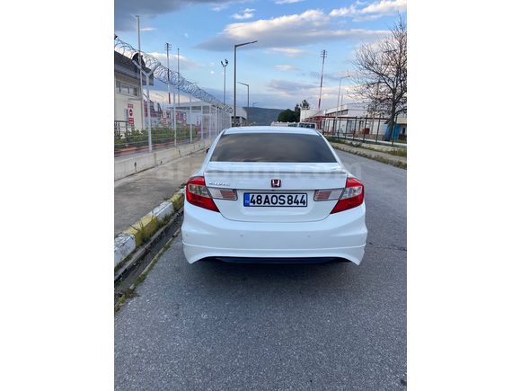 Sahibinden Honda Civic 1.6i VTEC Eco Elegance 2012 Model 