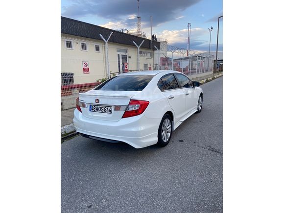 Sahibinden Honda Civic 1.6i VTEC Eco Elegance 2012 Model 