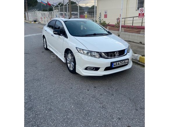 Sahibinden Honda Civic 1.6i VTEC Eco Elegance 2012 Model 