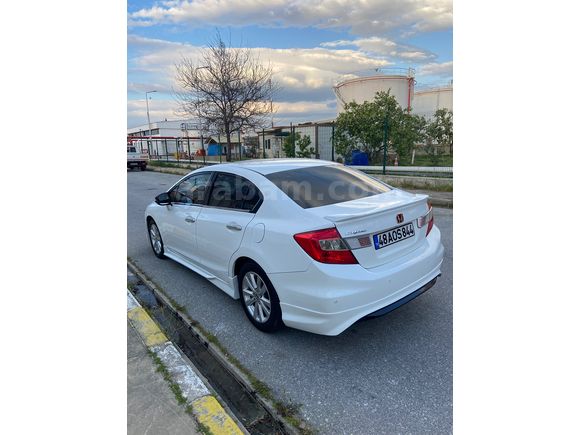 Sahibinden Honda Civic 1.6i VTEC Eco Elegance 2012 Model 