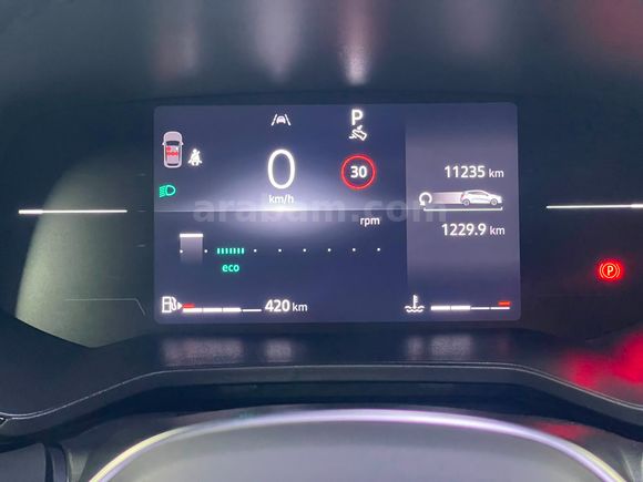 *ELİTAŞ OTOMOTİV*2025 CLİO 1.0TCE EVOLUTİON 14KM BOYASIZ %20 FTR