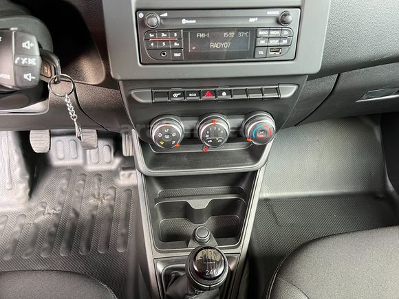 AKTİF den 2022 RENAULT EXPRESS PANELVAN 1.5DCI JOY KLİMA BAKIMLI