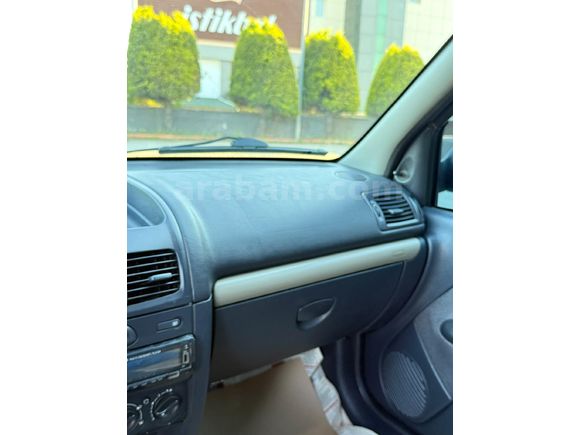 Galeriden Renault Clio 1.2 Authentique 2005 Model Balıkesir