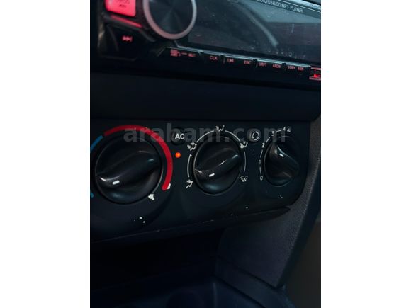 Galeriden Renault Clio 1.2 Authentique 2005 Model Balıkesir