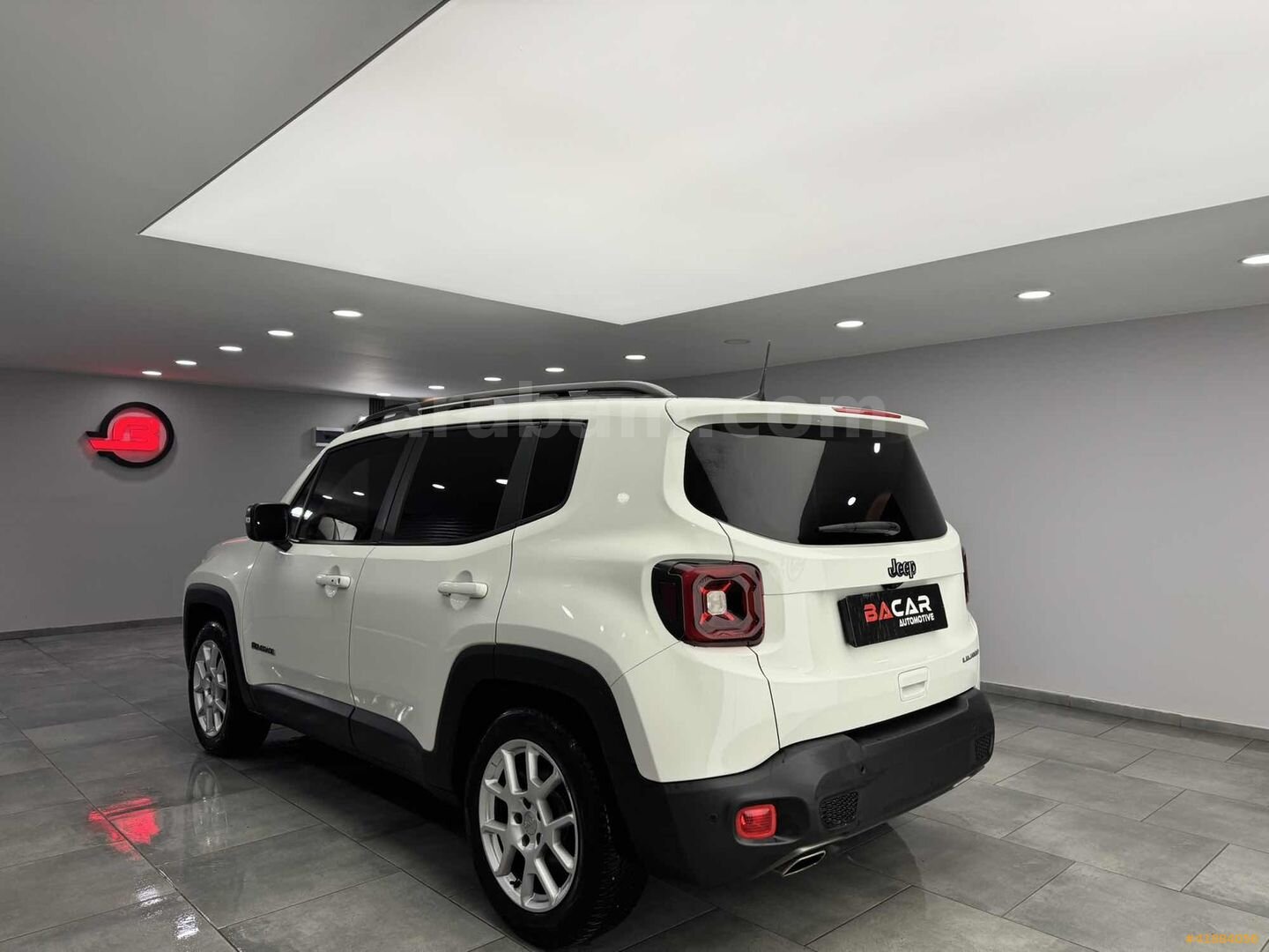 Galeriden Jeep Renegade 1.6 MultiJet Limited 2020 Model İstanbul 66.650 km Beyaz 6