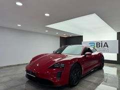 BAYİ PORSCHE TAYCAN GTS TAMAMINA KREDİ KARTI 12 AY %2,77